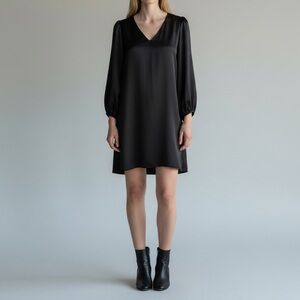 Caramela Black Satin V-Neck Dress Women’s L Relaxed Fit Bubble Sleeve NWT W58